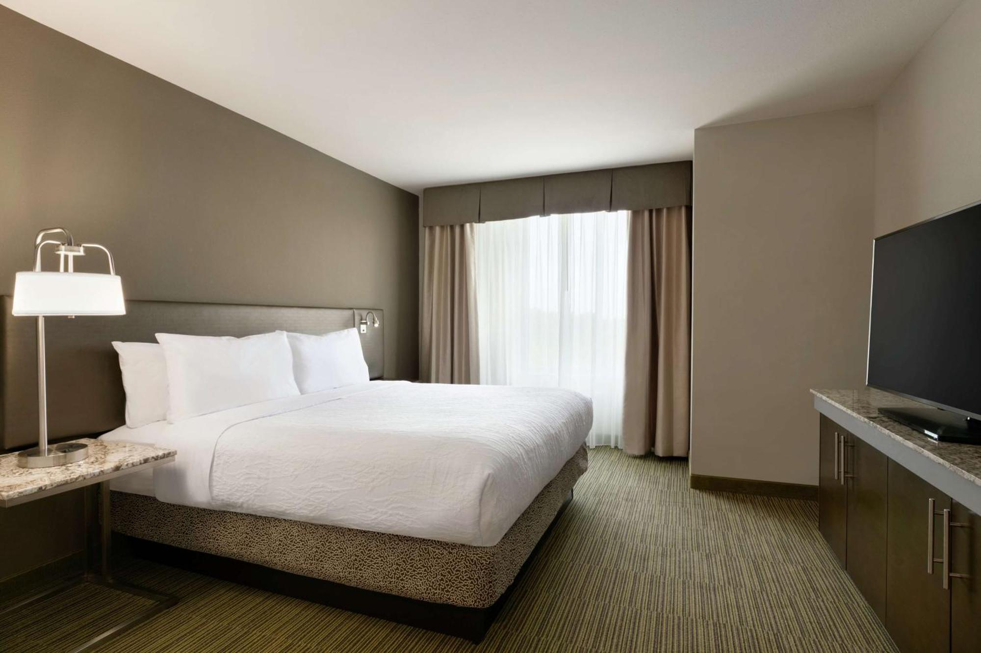 Hilton Garden Inn Statesville Exterior photo